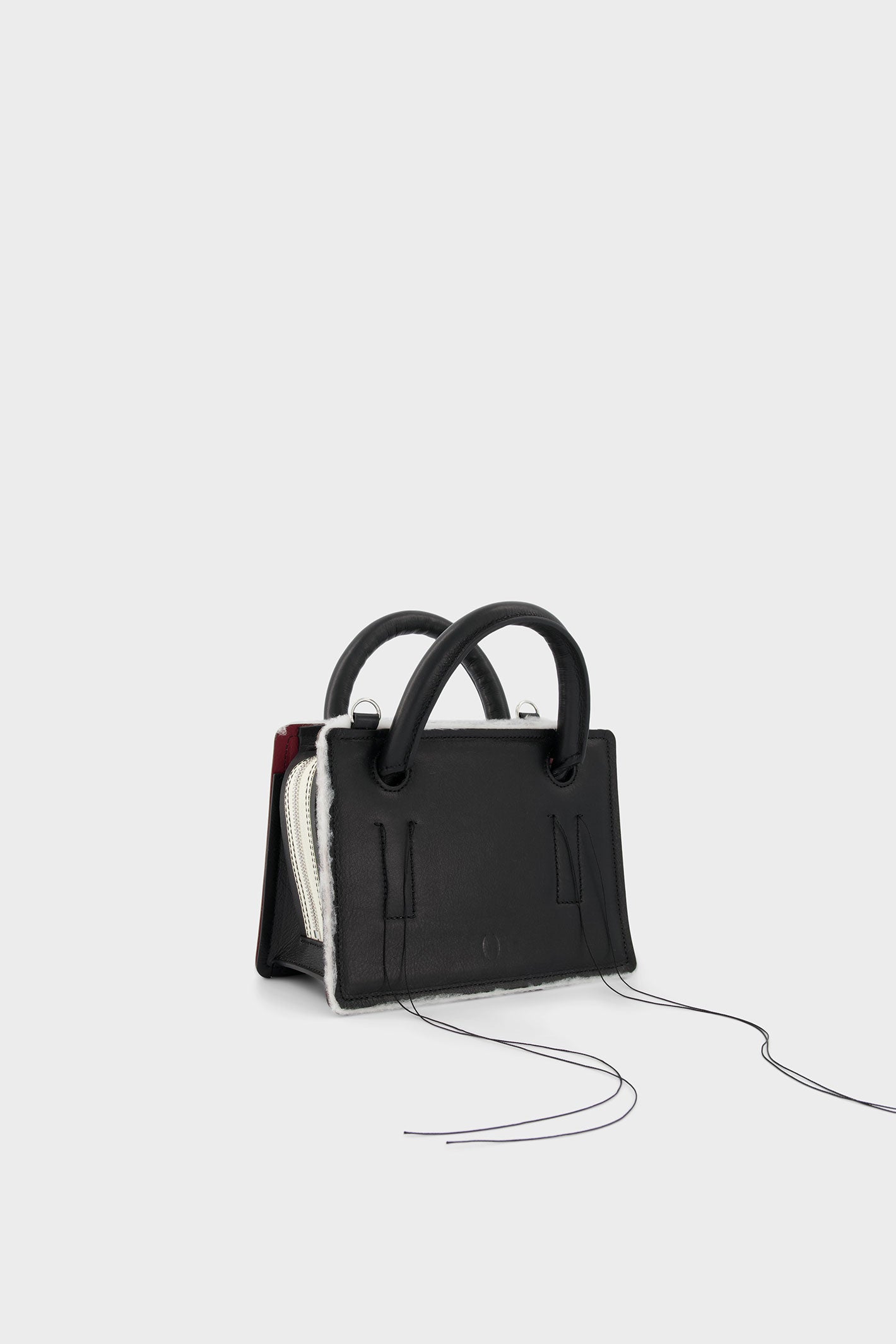 トートバッグ DENTRO Grey leather Mini Otto handbag (24SDNBO005 PAPER) Dentro Grey Leather Mini Otto Handbag | italist